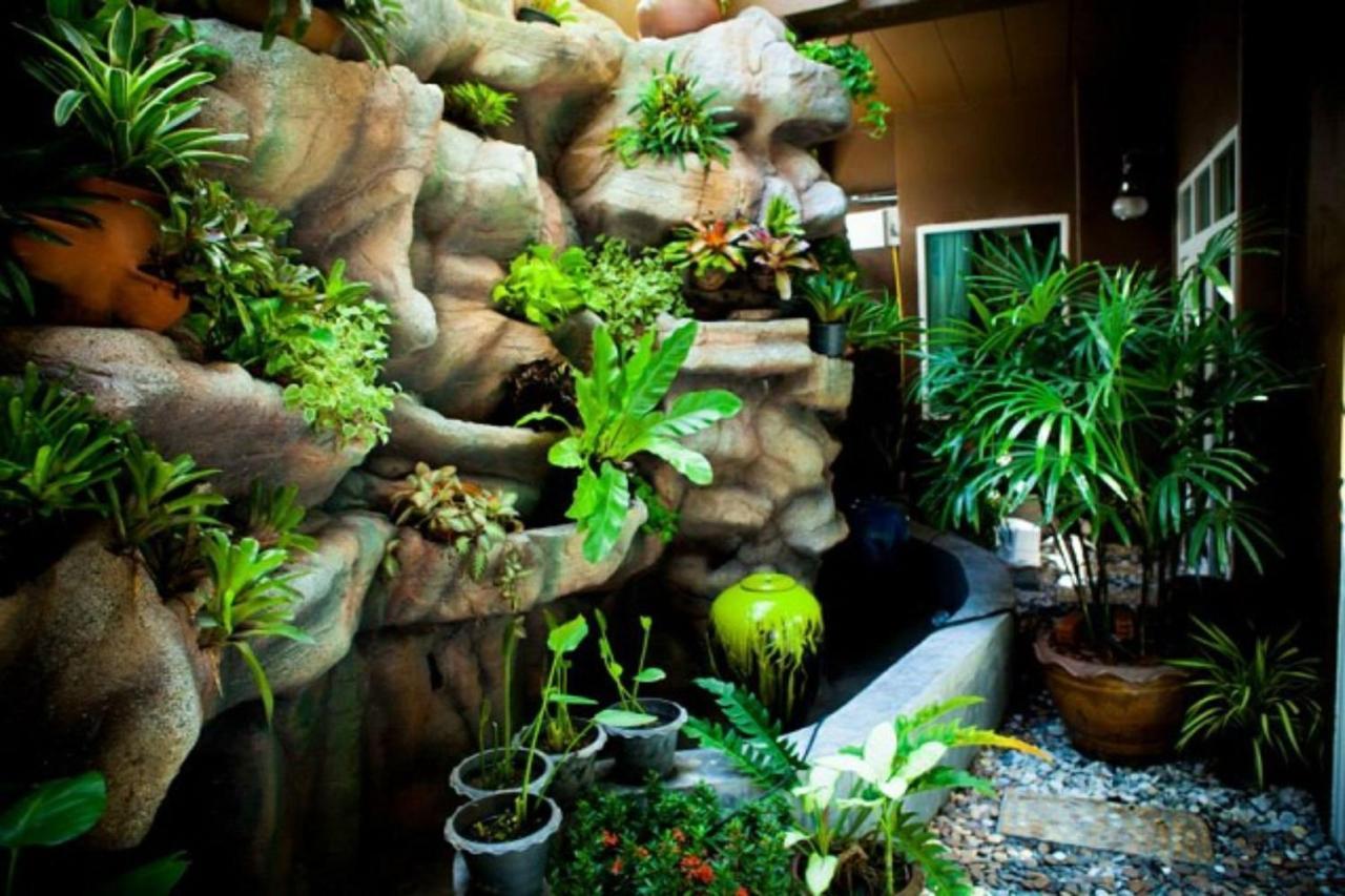 Baan Phuanda Phuket Hotell Exteriör bild