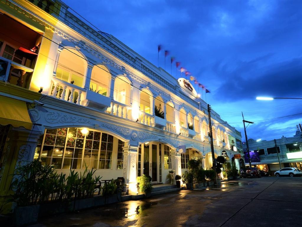 Baan Phuanda Phuket Hotell Exteriör bild
