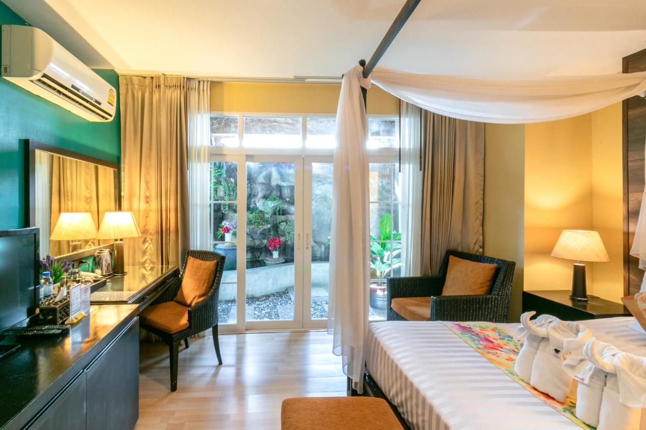Baan Phuanda Phuket Hotell Exteriör bild