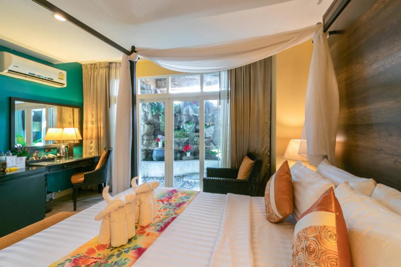 Baan Phuanda Phuket Hotell Exteriör bild